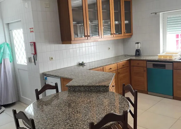 בית נופש Dorms & Doubles פניש