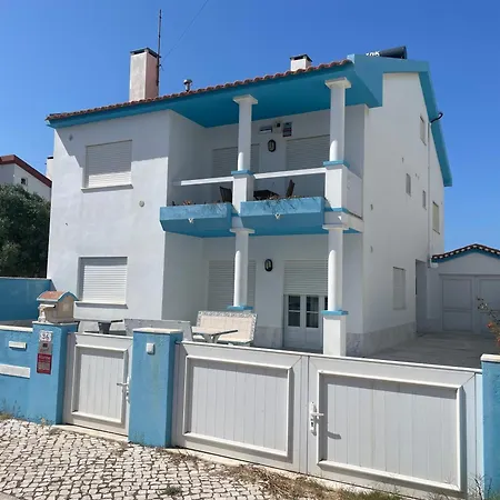 Casa de Férias Dorms & Doubles *