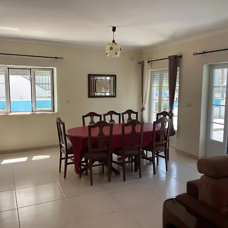 Dorms & Doubles Casa de Férias Peniche